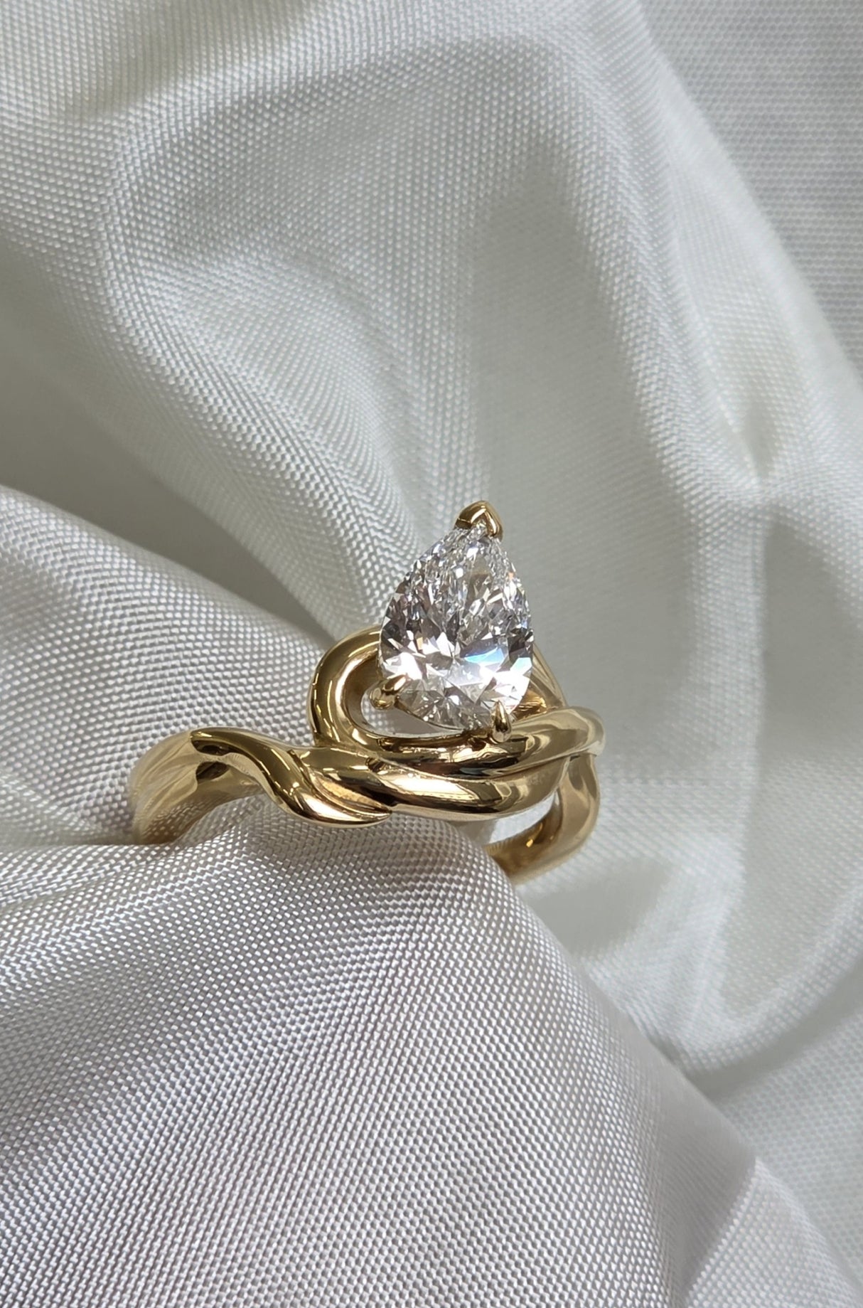 Remote engagement ring consultation