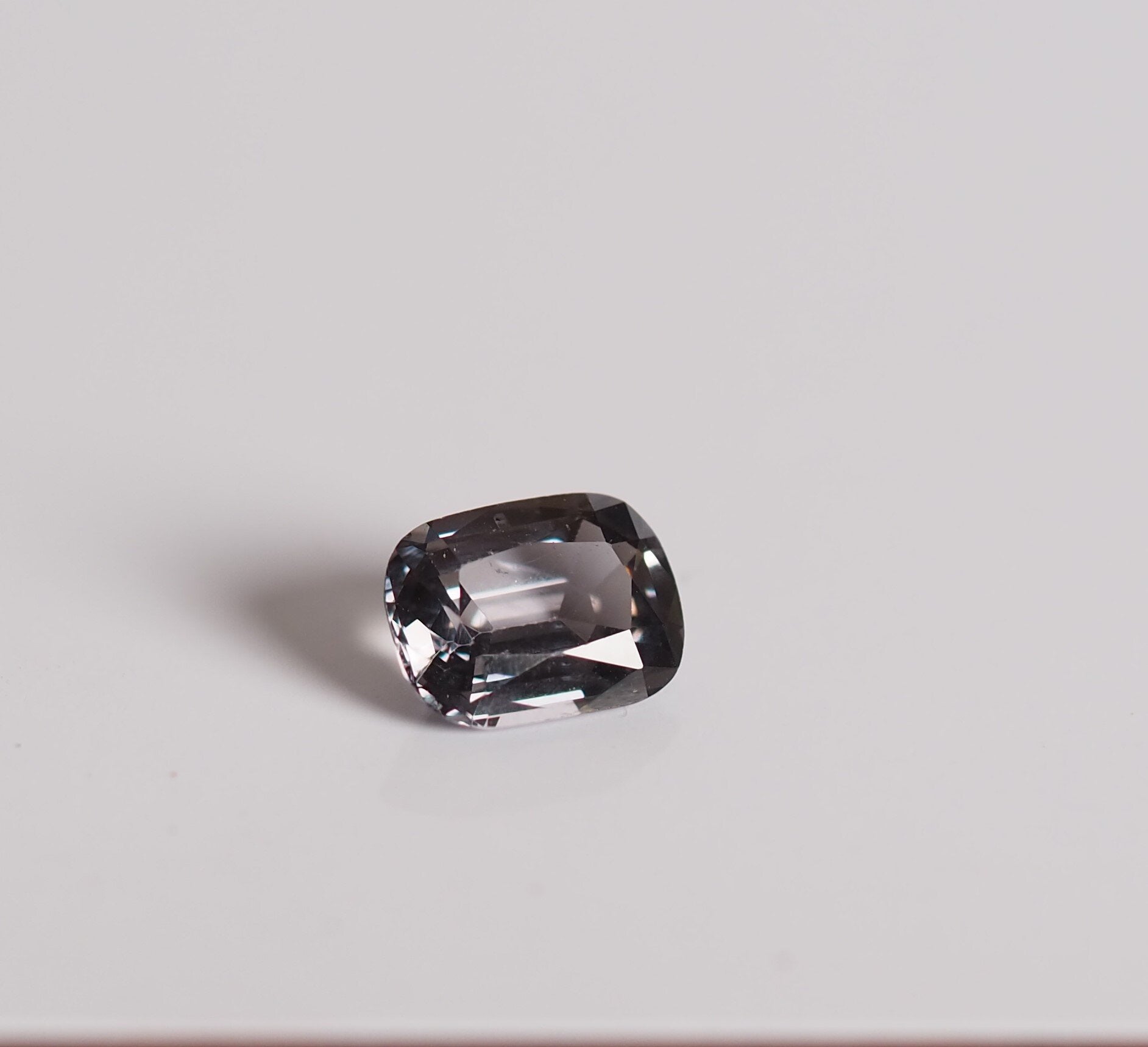 Purple grey spinel