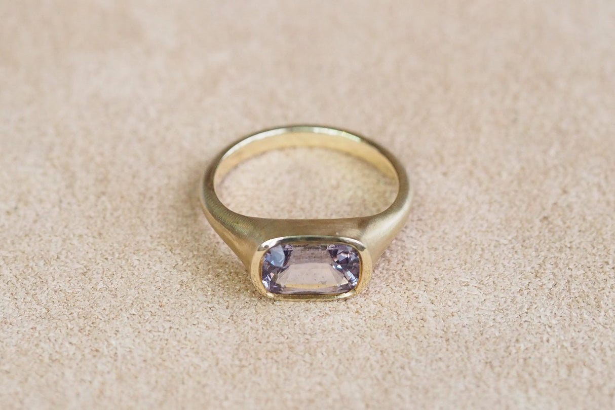 9ct yellow gold Lavender Spinel ring
