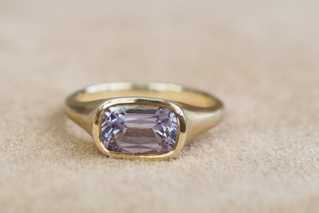 9ct yellow gold Lavender Spinel ring