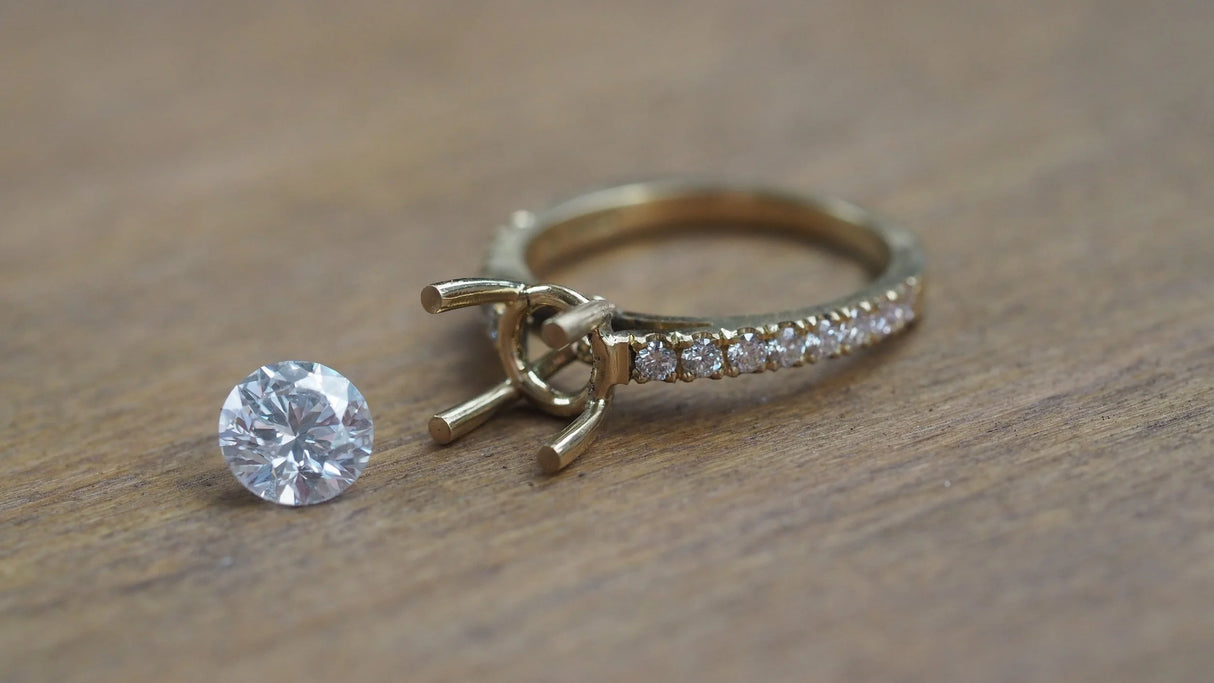 1.09ct Brilliant Cut Diamond Solitaire with Diamond Band