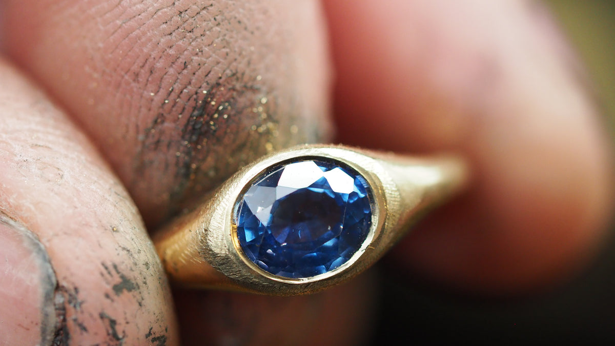 Jewellery repair consultation