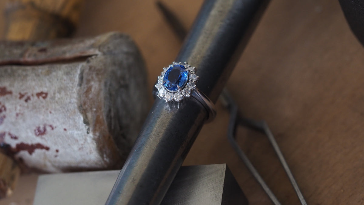 2.5ct Sapphire cluster engagement ring