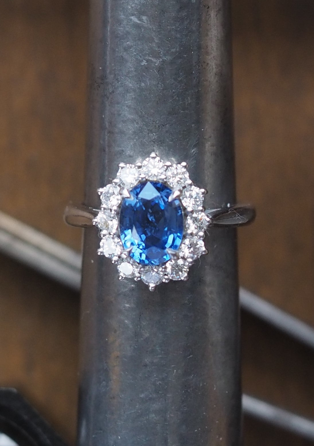 2.5ct Sapphire cluster engagement ring