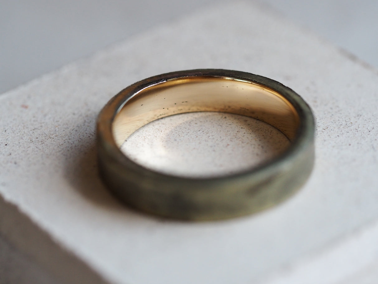 9ct gold rough finish heavy weight 4mm mens wedding ring