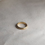 Star set 18ct yellow gold wedding ring