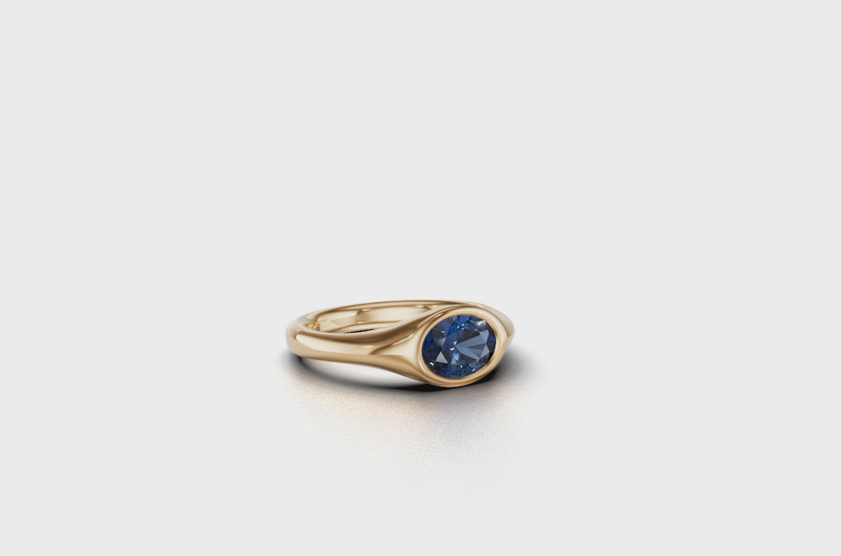 1.06ct Blue sapphire engagement ring